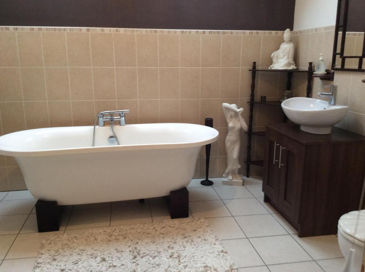 Country House And Spa Coleraine Bagian luar foto